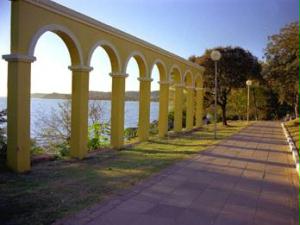 O Cal�ad�o de Ipanema � palco para se avistar o belo p�r-do-sol de Porto Alegre.