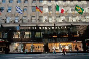 Mais importante loja de deparatamento de alto padr�o da Bloomingdales est� em Nova Iorque.